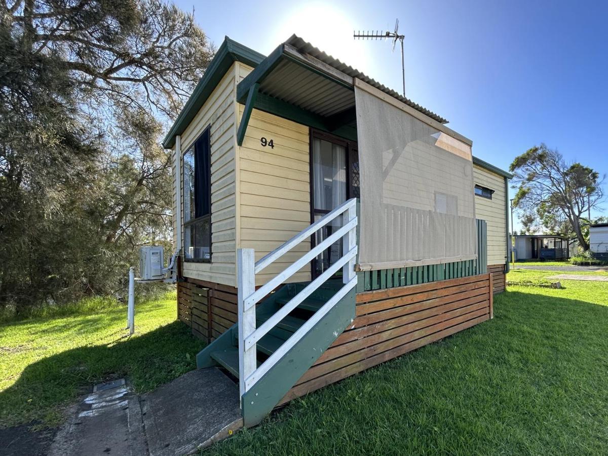 Surfrider Caravan Park Barrack Point Room photo